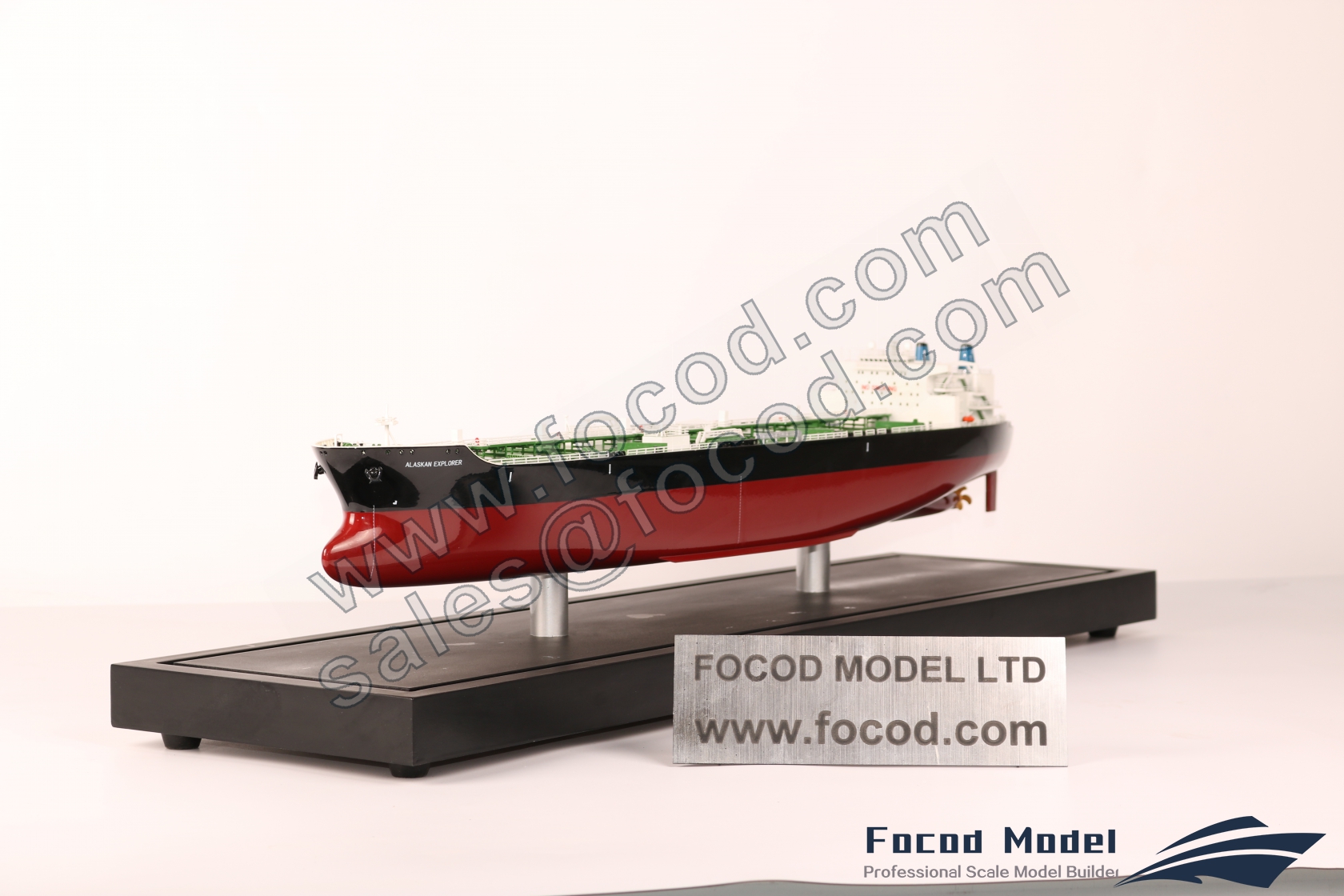 custom made model of 287米原油油轮